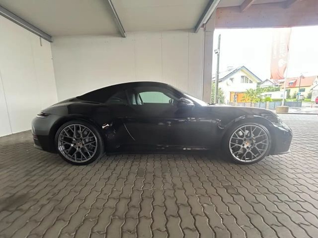 Porsche 992