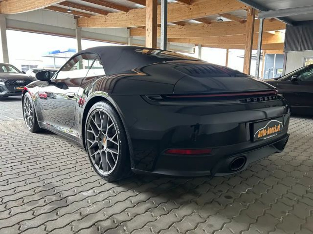 Porsche 992