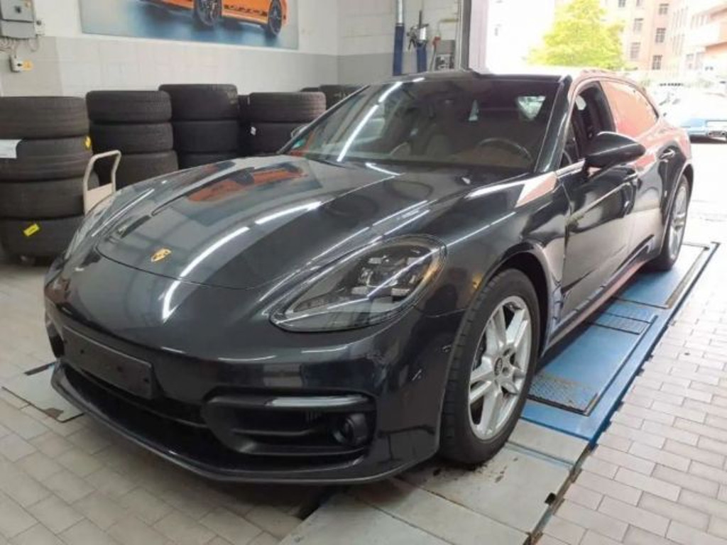 Porsche Panamera E-Hybrid 4