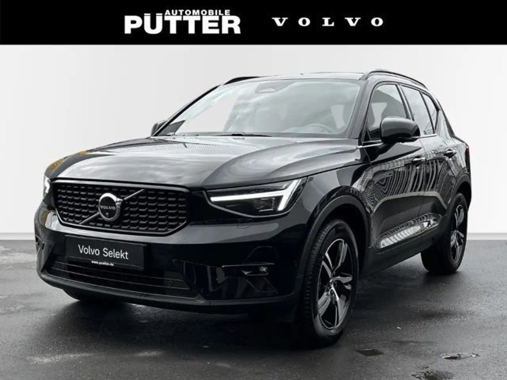 Volvo XC40 Plus Dark