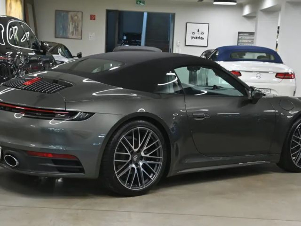 Porsche 992