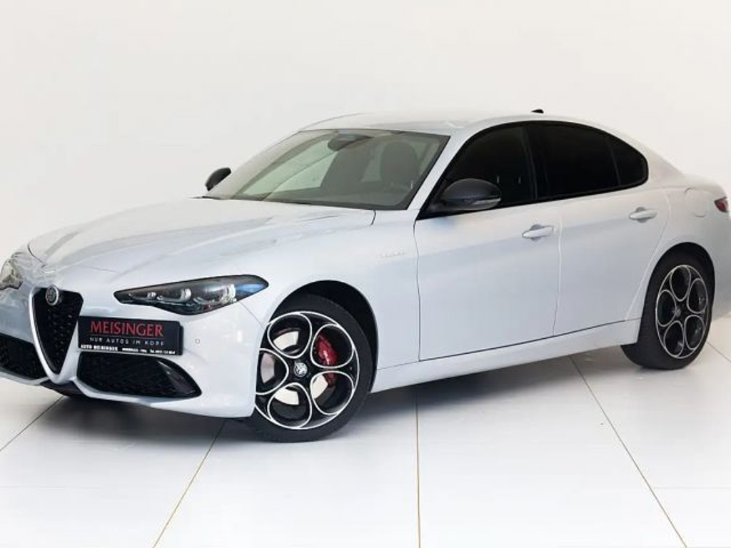 Alfa Romeo Giulia Q4 AT8