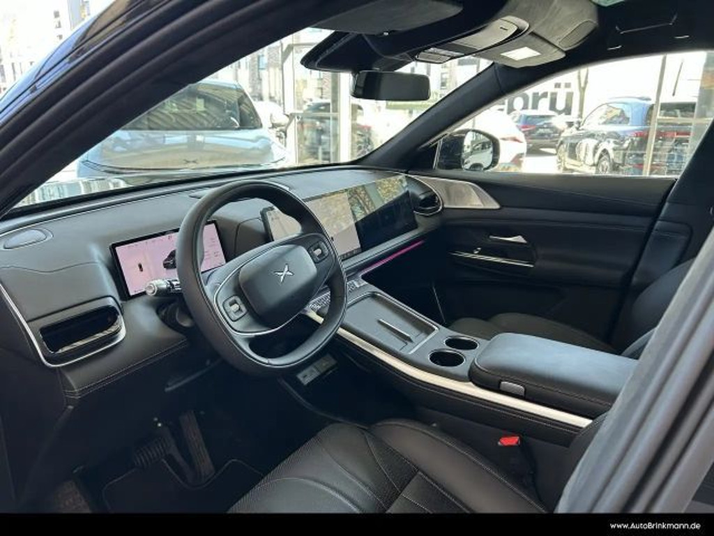 Xpeng G9