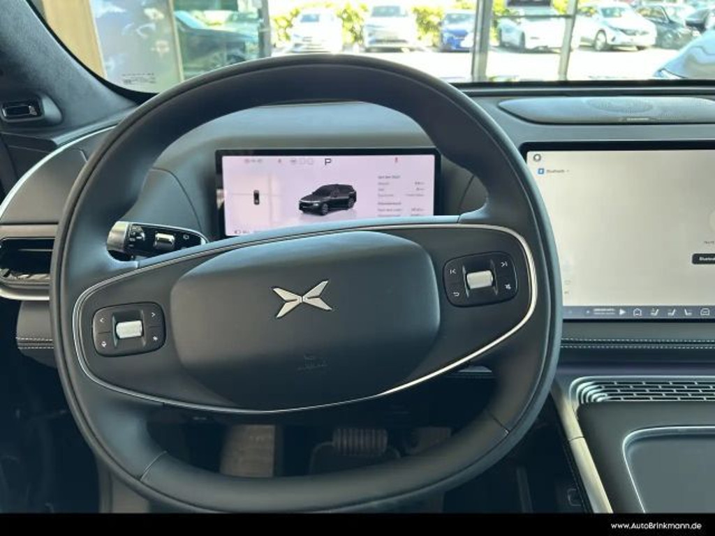 Xpeng G9