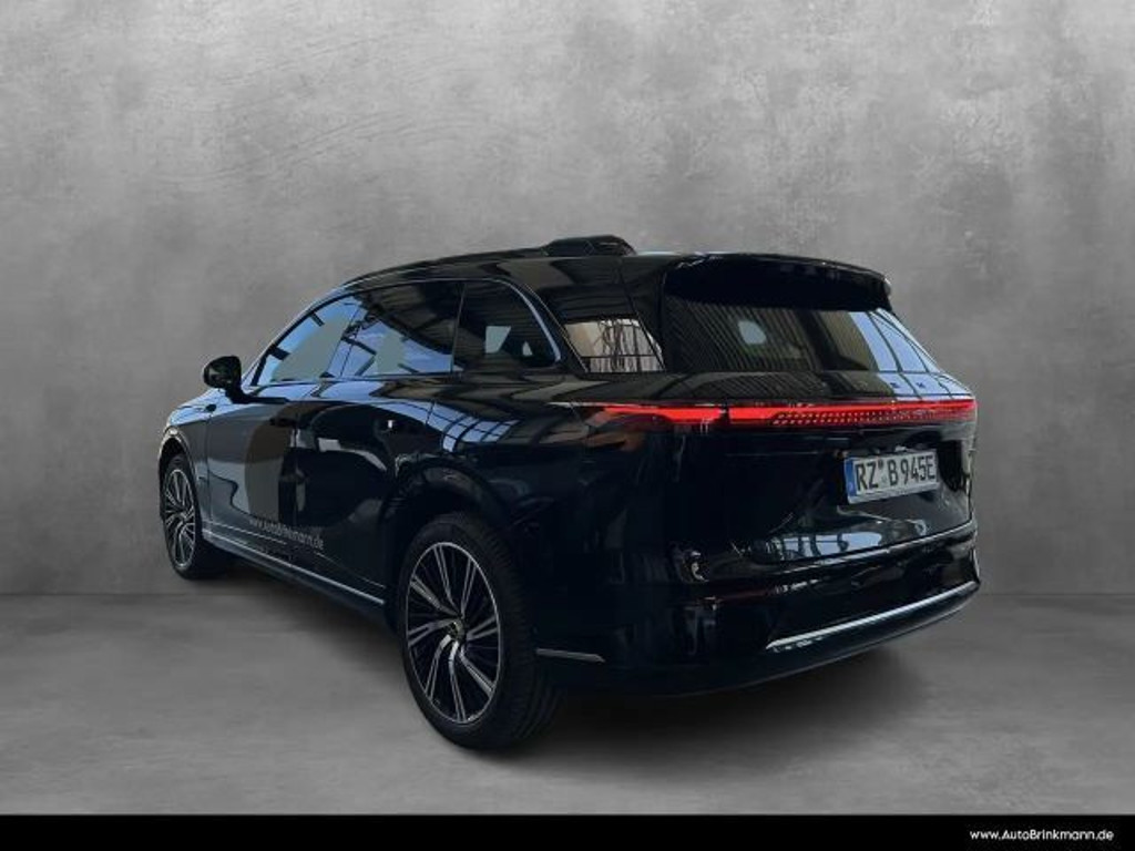 Xpeng G9