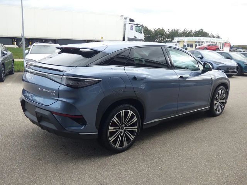 BYD Sealion 7