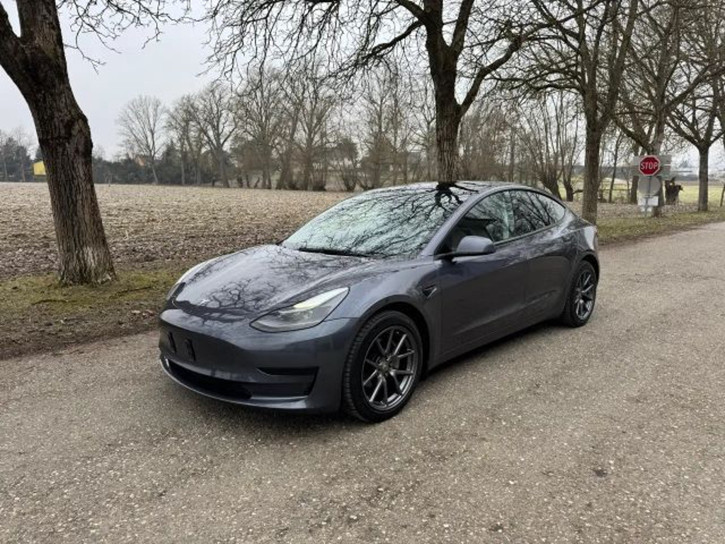 Tesla Model 3 Standard Range