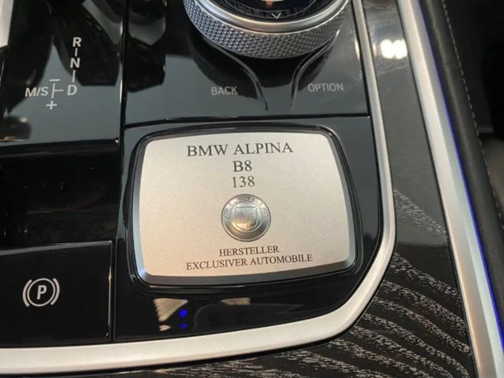 Alpina B8