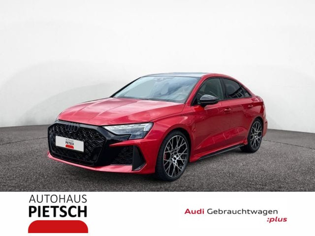 Audi RS3 Sedan Quattro S-Tronic