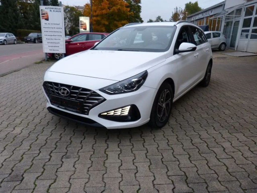 Hyundai i30 cw KLIMAAUT. APPLE SHZ LHZ KAMERA ALU