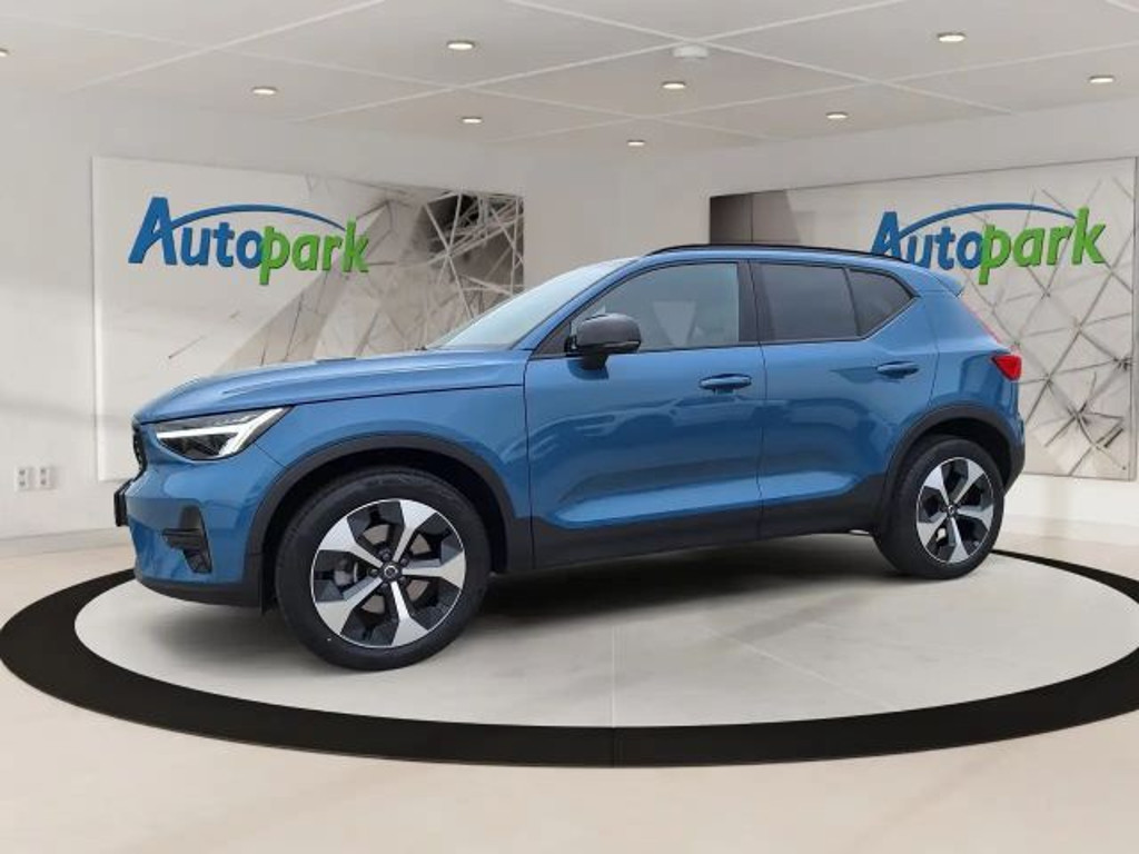 Volvo XC40 Plus Dark