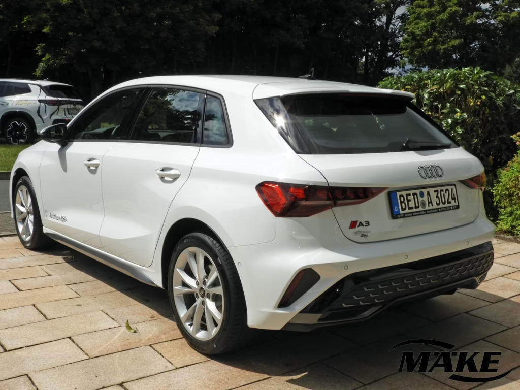 Audi A3 Sportback Sedan S-Line S-Tronic 35 TFSI