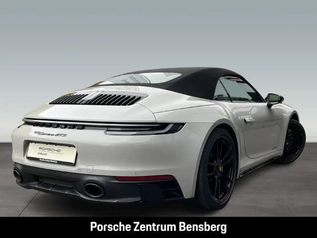 Porsche 992