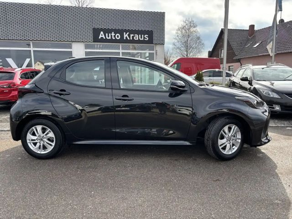 Mazda 2 Hybrid 1.5L VVT-i 116 e-CVT CENTERLINE Kamera