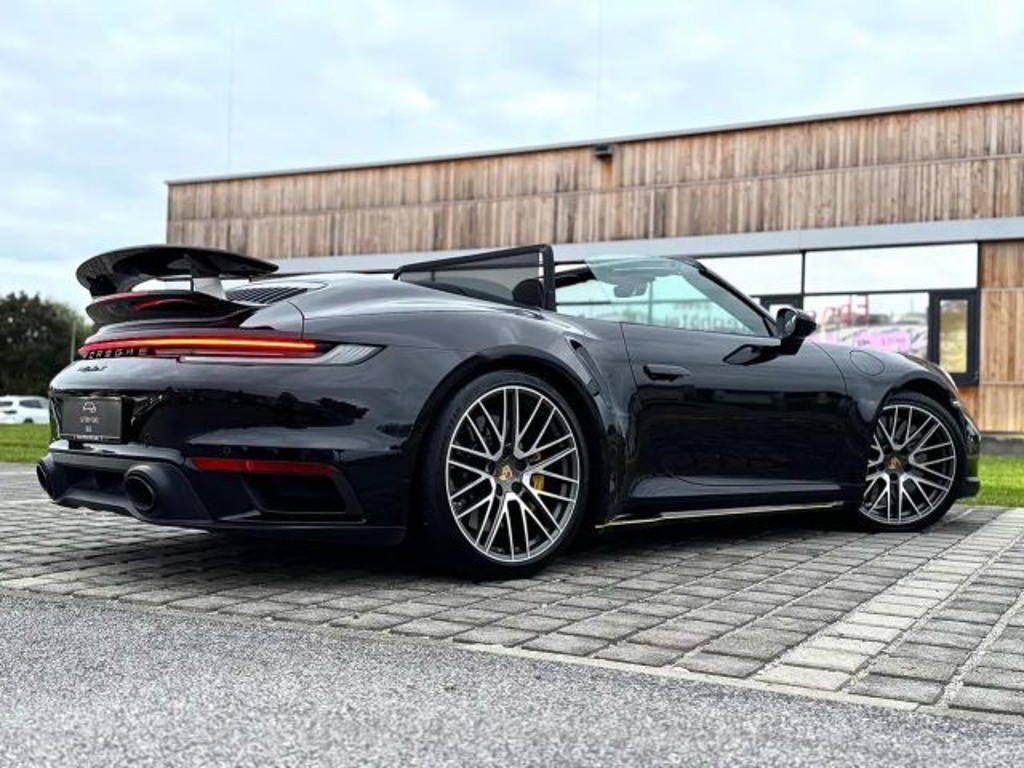 Porsche 992
