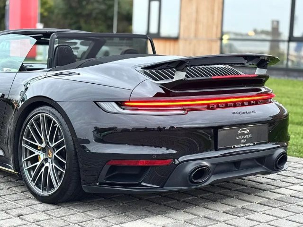 Porsche 992