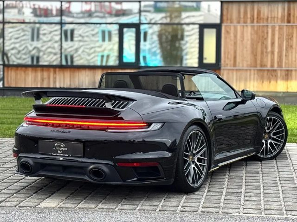 Porsche 992