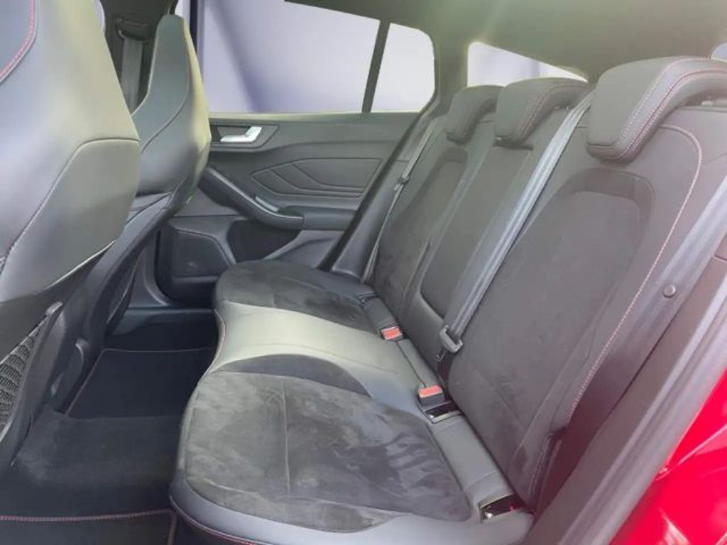 Ford Focus Wagon ST Line