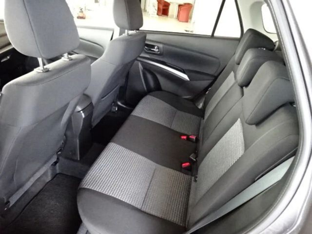 Suzuki S-Cross
