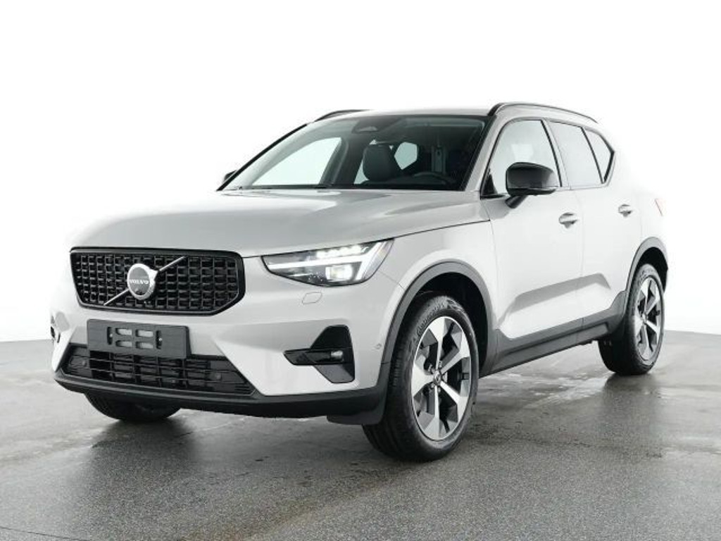 Volvo XC40 Plus Dark