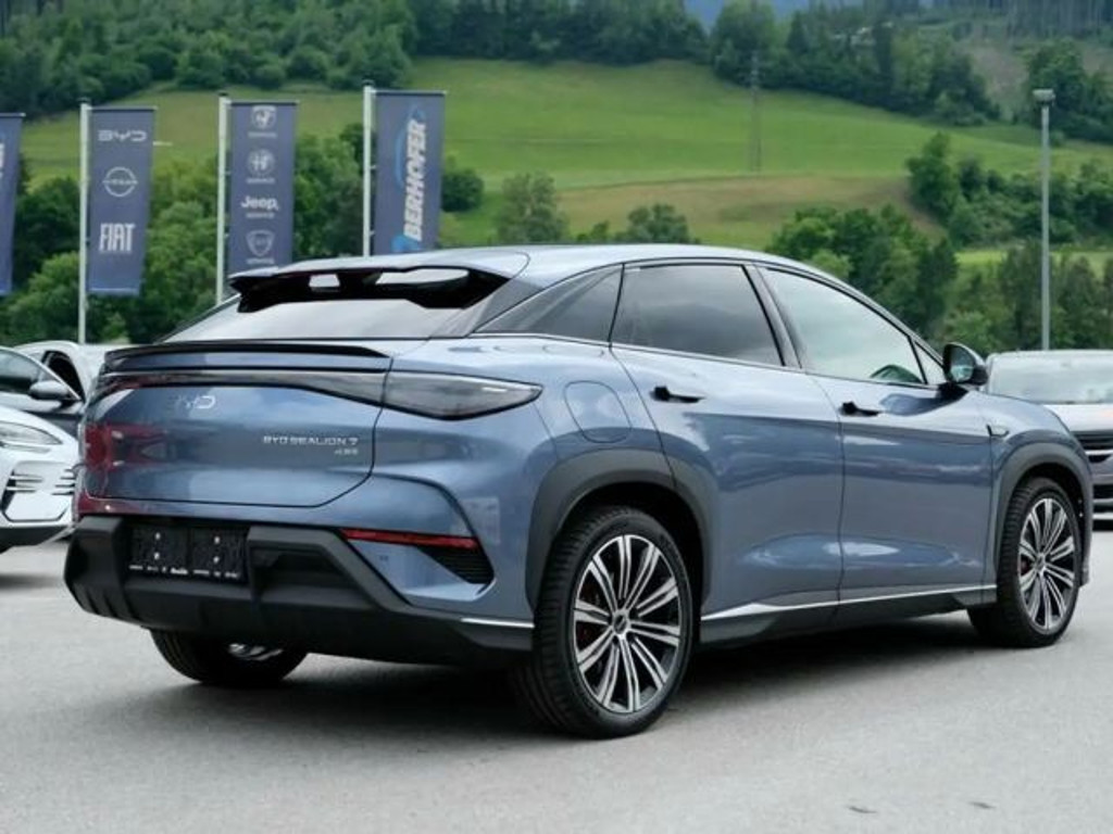 BYD Sealion 7