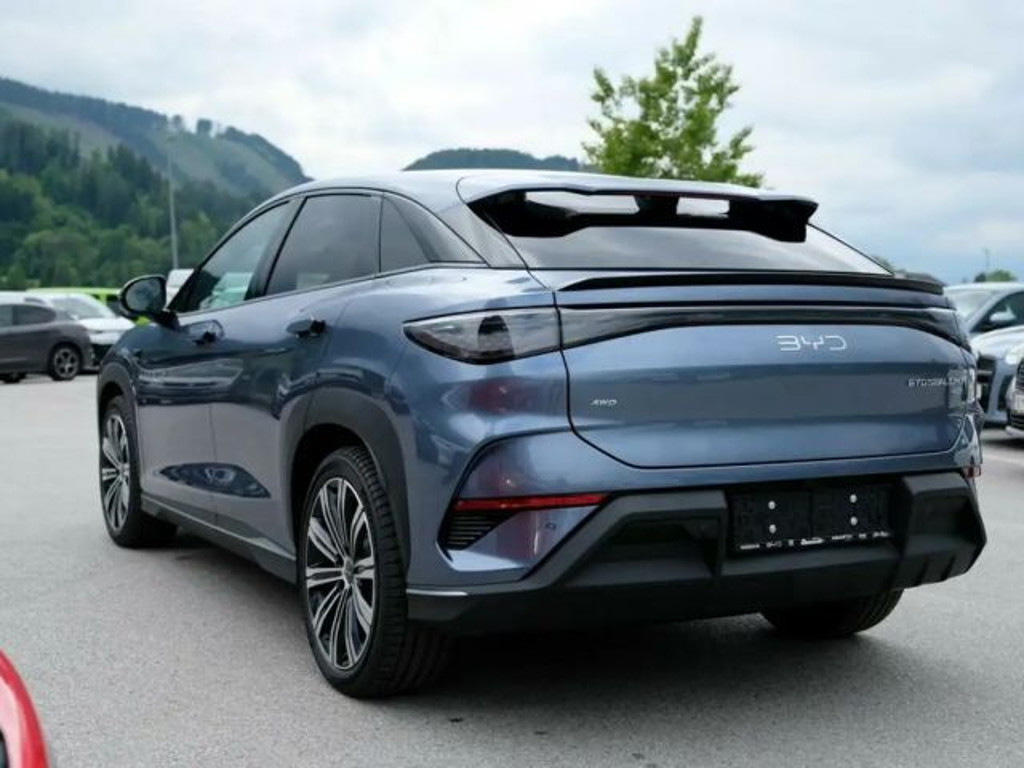 BYD Sealion 7