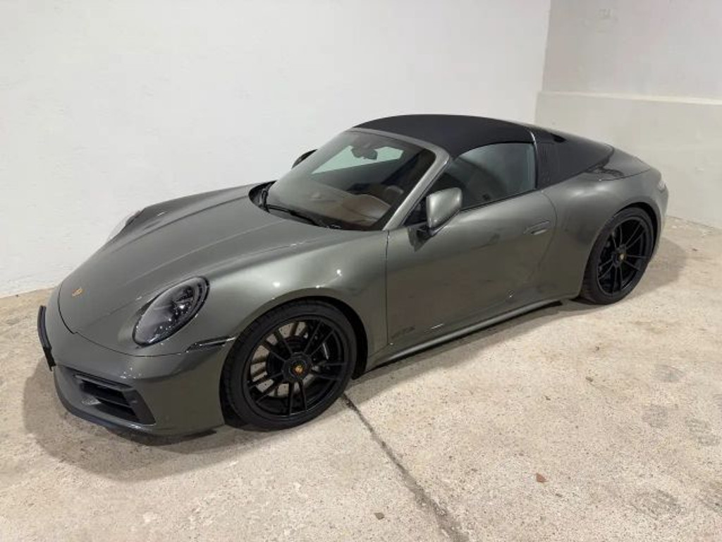 Porsche 992