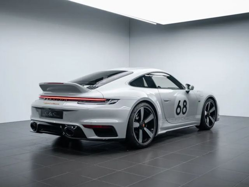 Porsche 992
