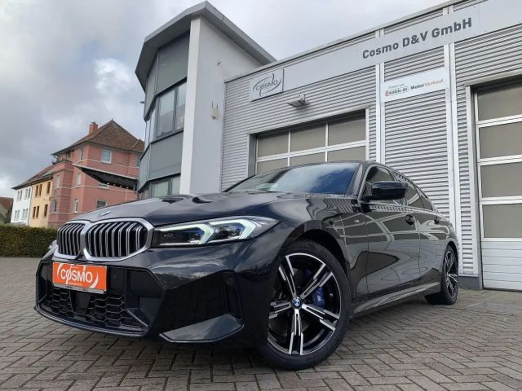 BMW 3 Serie 330 M-Sport xDrive Sedan 330i