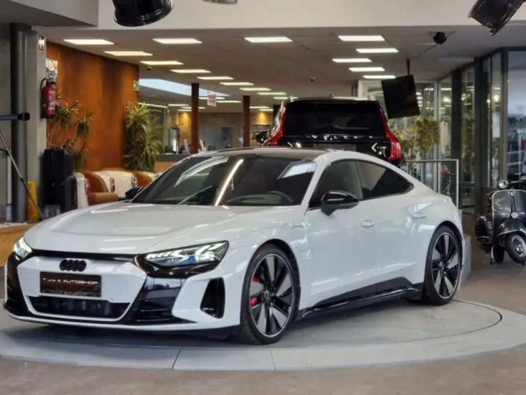 Audi e-tron GT e-tron GT Aut. *Glasdach*Virtual-Cockpit*Head-up*3