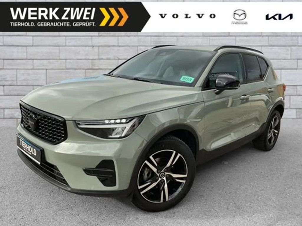 Volvo XC40 Plus Dark