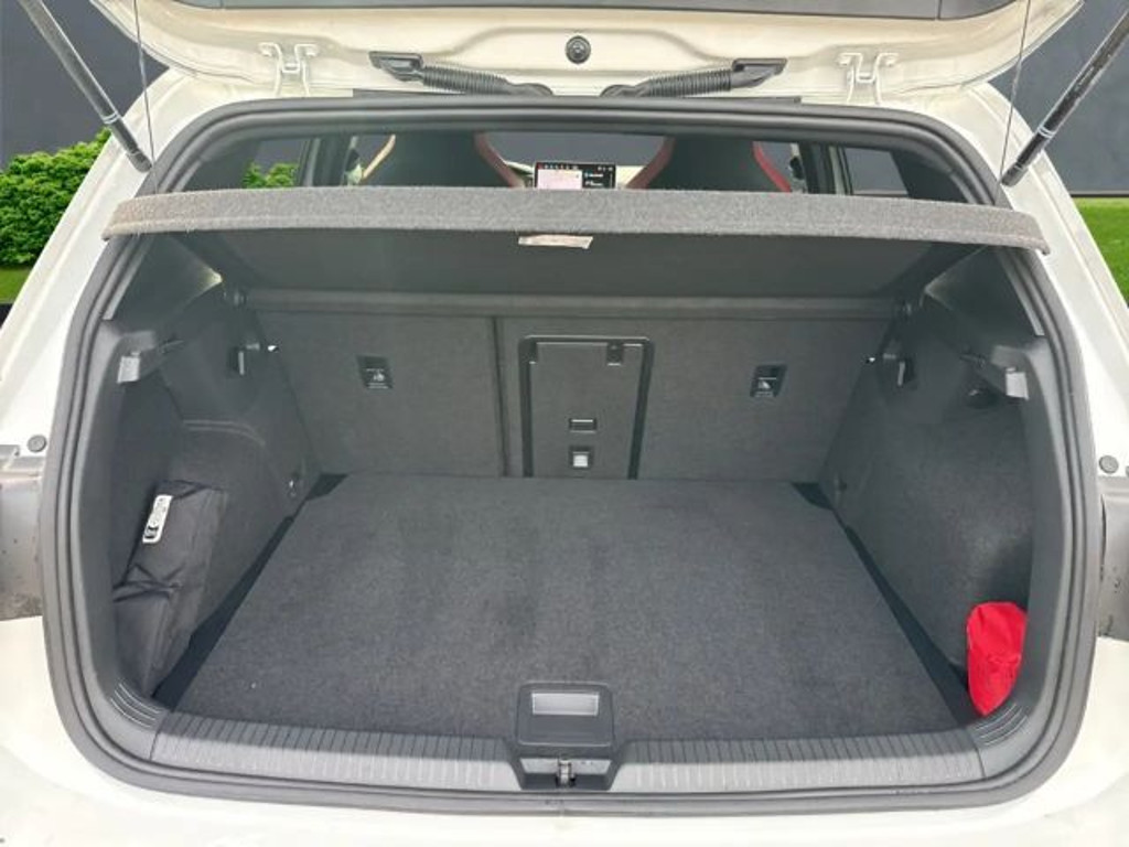 Volkswagen Golf GTI Golf VIII 2.0 TSI