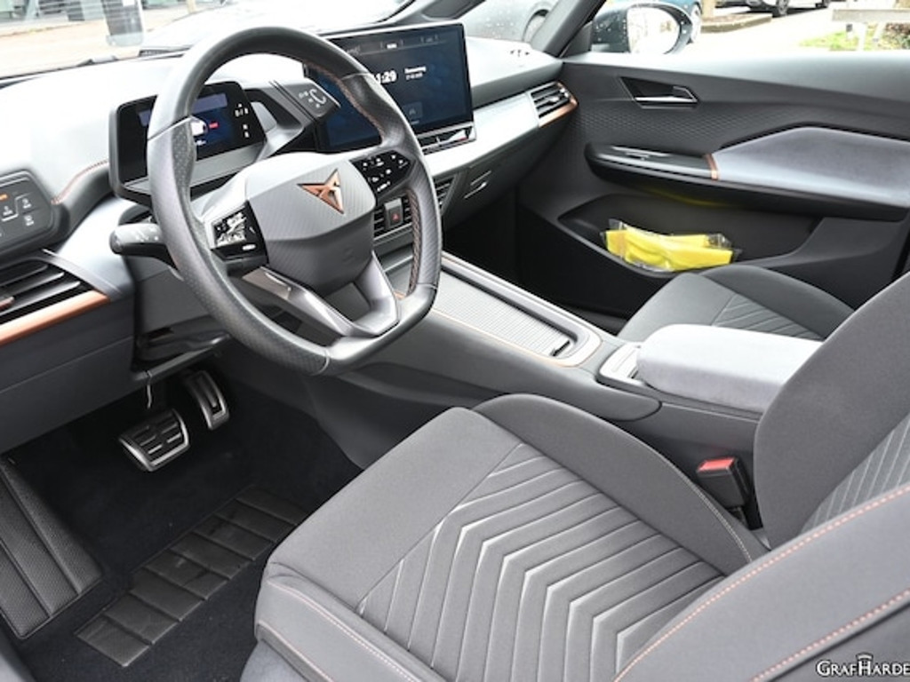 Cupra Born Born HUD LED PDC Kamera ACC