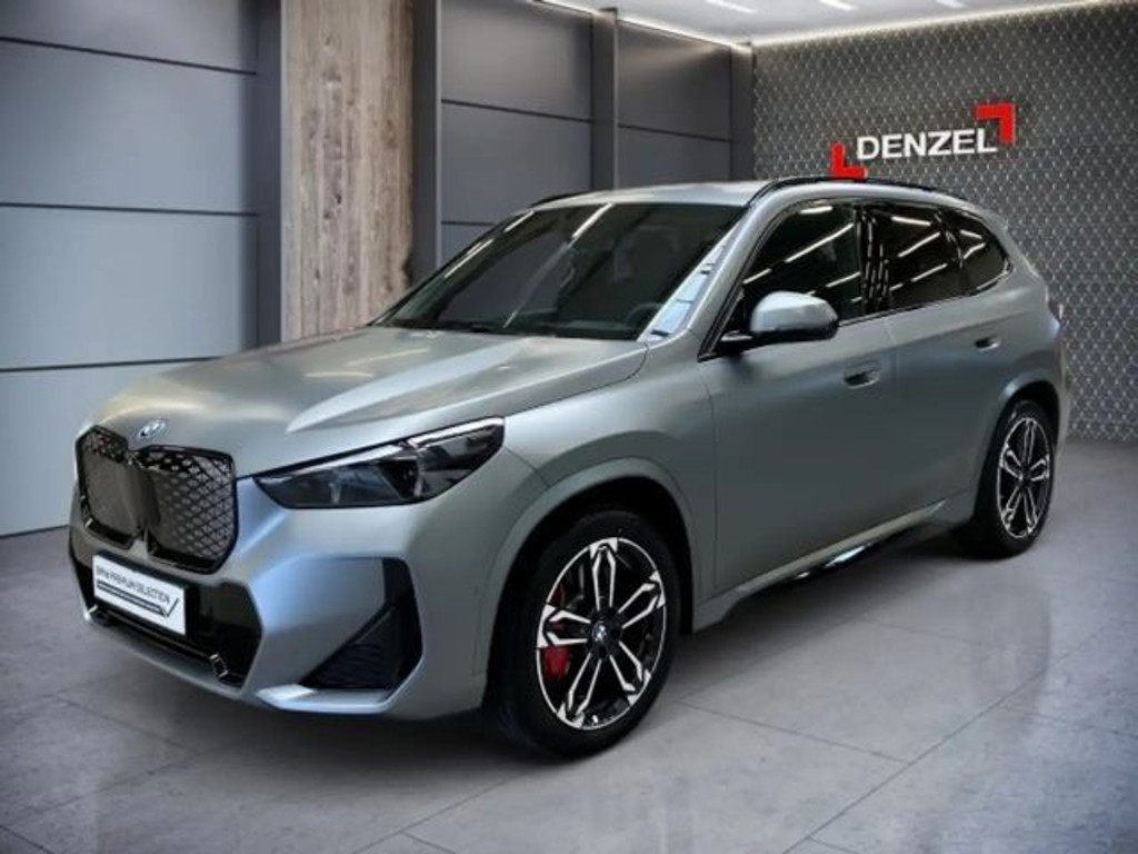 BMW iX1 xDrive30