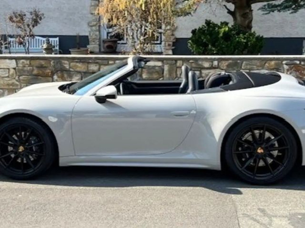 Porsche 992