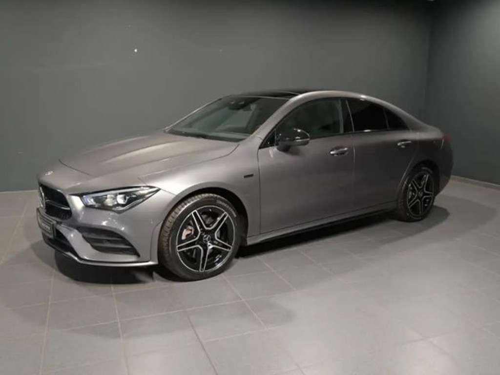 Mercedes-Benz CLA-Klasse CLA 250 AMG Line Coupé CLA 250 e