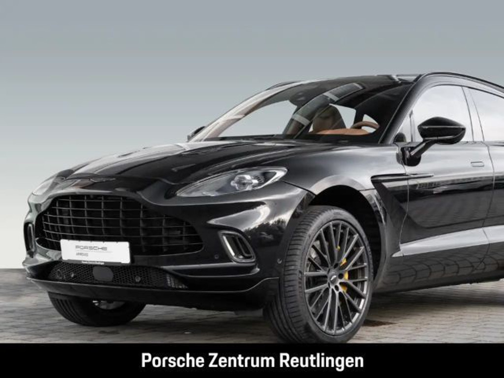 Aston Martin DBX