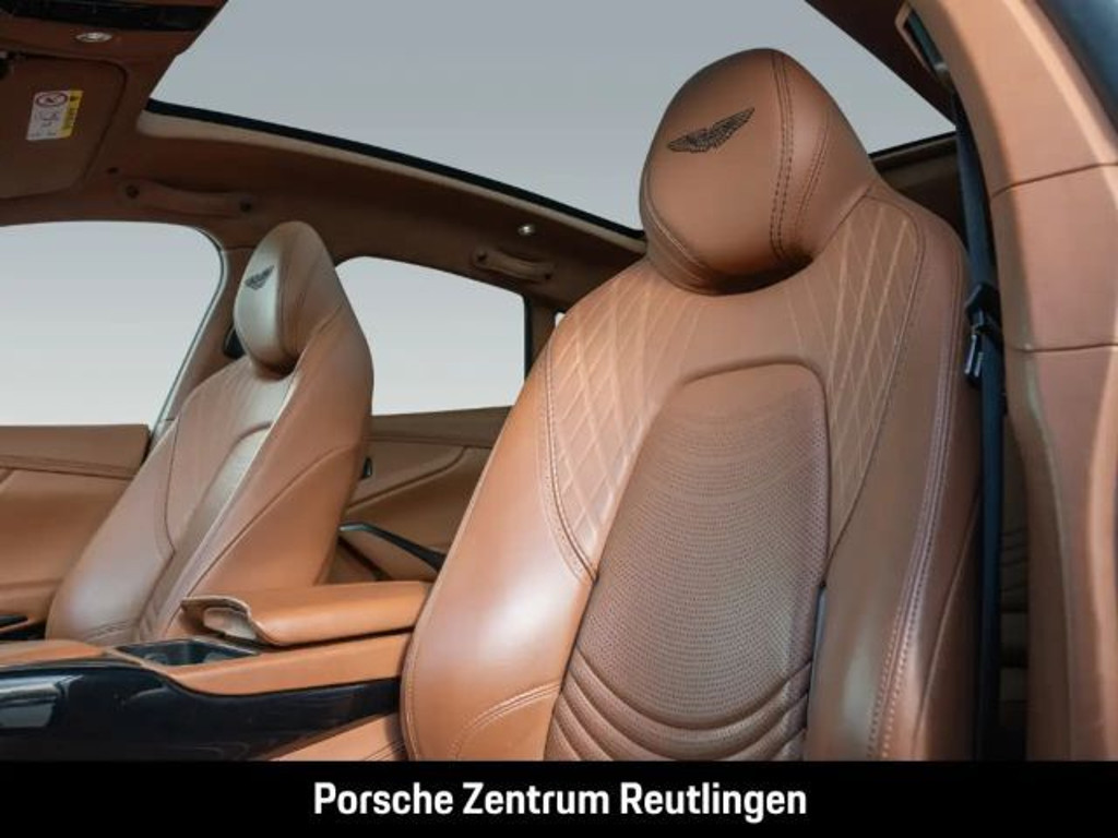 Aston Martin DBX