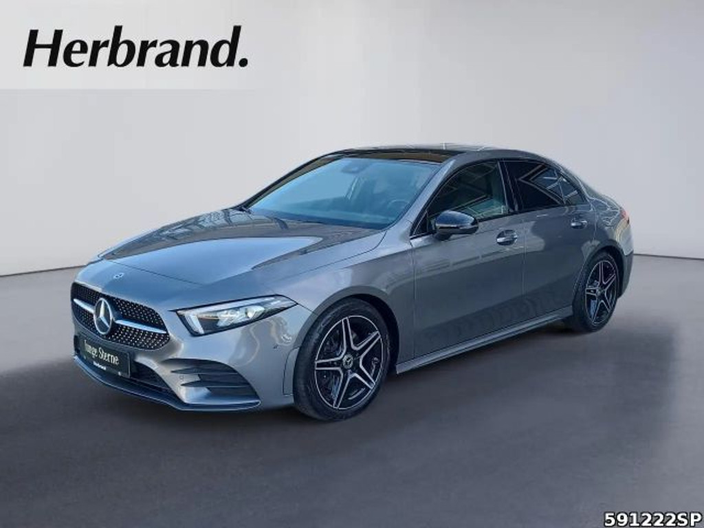Mercedes-Benz A-Klasse A 220 AMG Line A 220 d