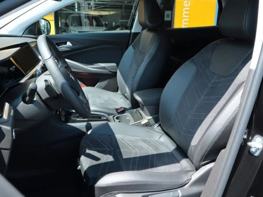 Opel Grandland X 1.2 Turbo business+ Elegance