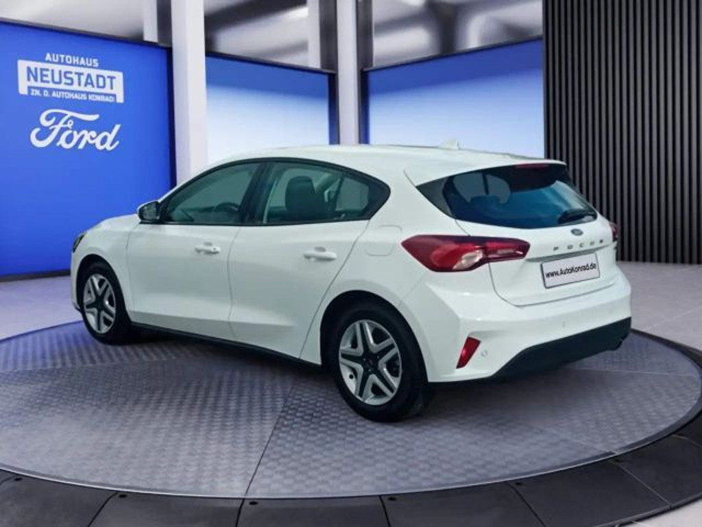 Ford Focus Cool & Connect