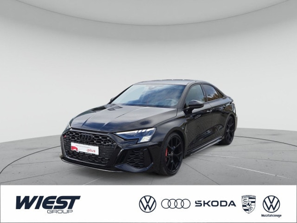 Audi RS3 Sedan Quattro S-Tronic
