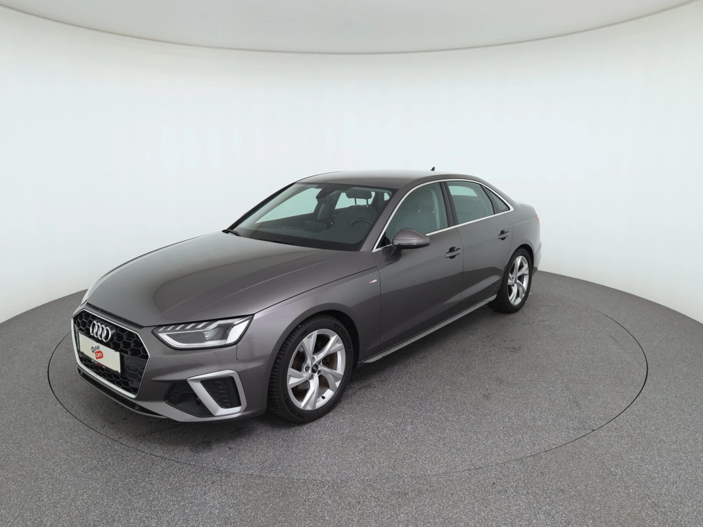 Audi A4 Sedan S-Line 30 TDI