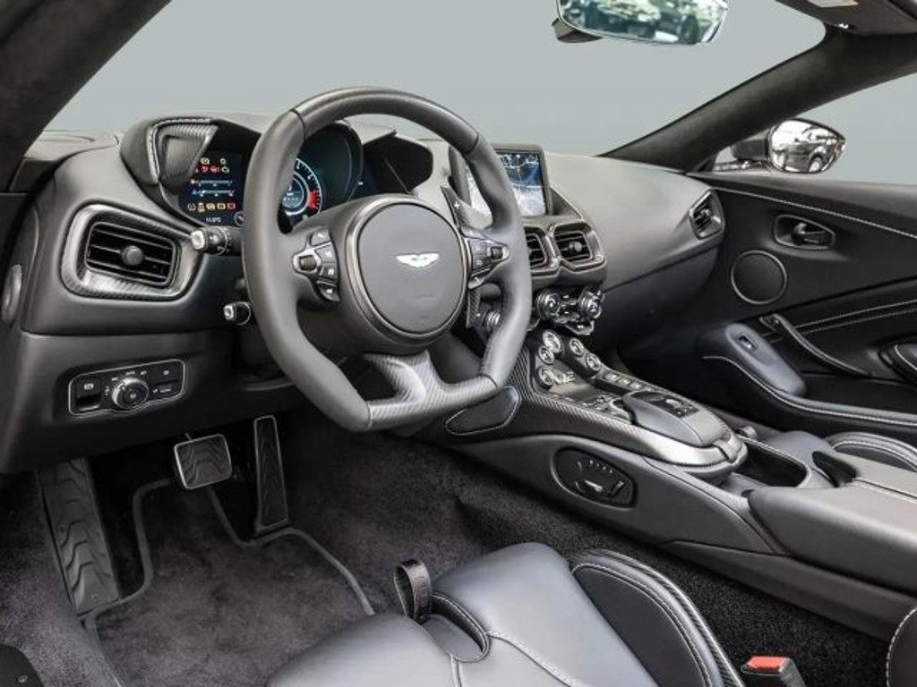 Aston Martin Vantage