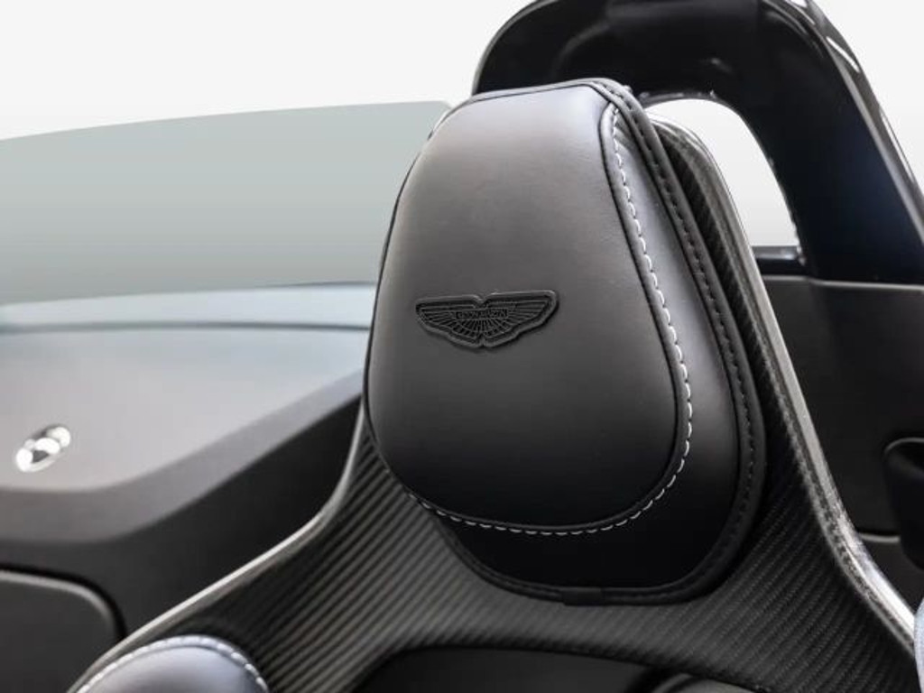 Aston Martin Vantage