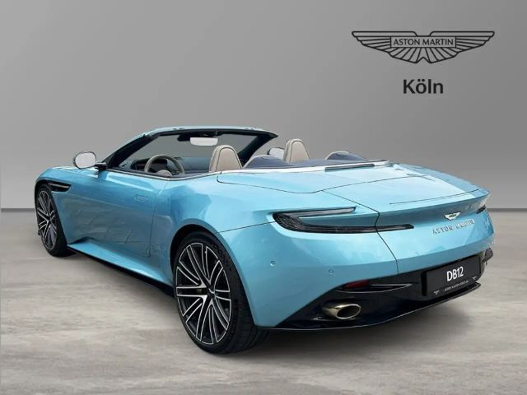 Aston Martin DB12