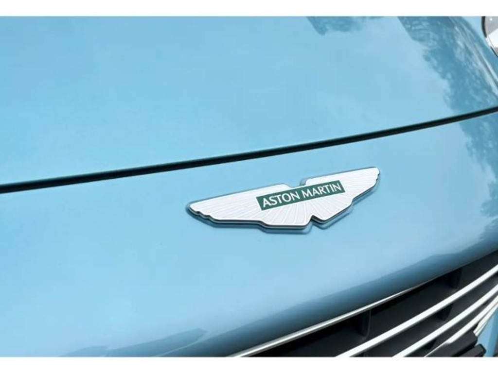 Aston Martin DB12