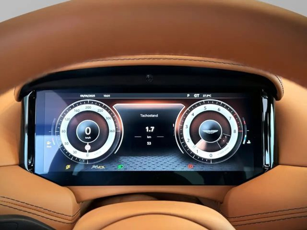 Aston Martin DB12
