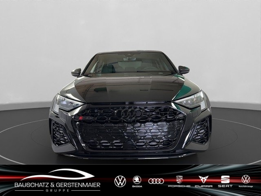 Audi RS3 Sedan Quattro S-Tronic