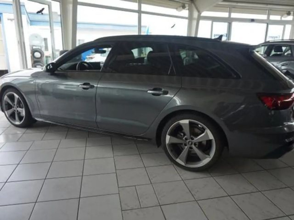 Audi A4 S-Line S-Tronic 40 TFSI